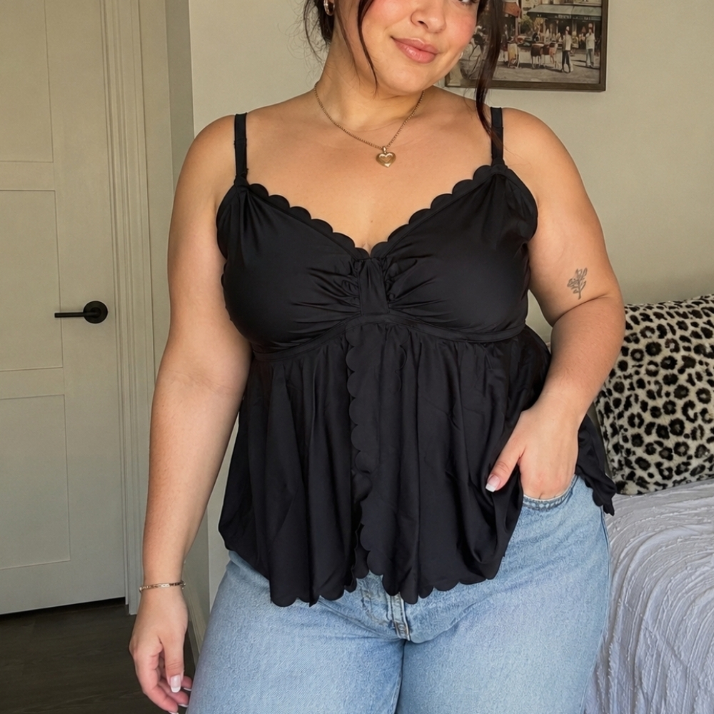 Torrid Black Scallop Edge Cami Tank Top Size 2X Flowy Babydoll Sleeveless